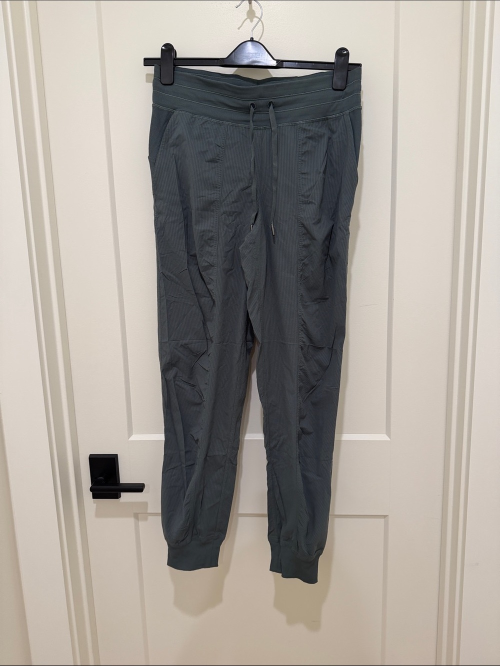Lululemon Women's Slate Green Drawstring Joggers